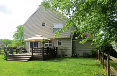 6763 Magnolia Dr, Gloucester, VA 23061 photo 4