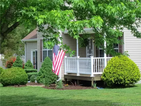 6763 Magnolia Dr, Gloucester, VA 23061 photo 3
