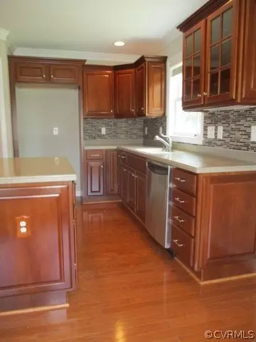 837 Clayborne Ln, Midlothian, VA 23114 photo 3