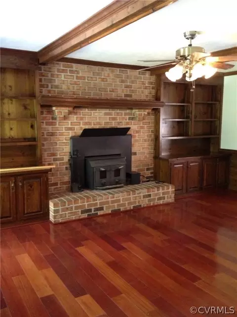 19580 Templeton Rd, Carson, VA 23830 photo 3