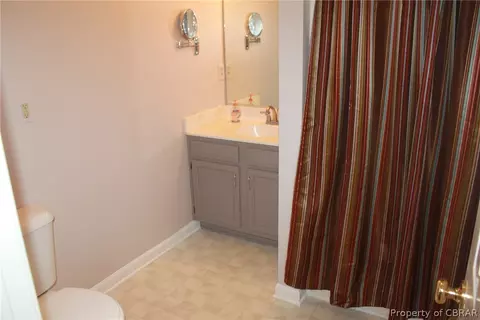 7156 Brendan Ct, Gloucester, VA 23061 photo 12