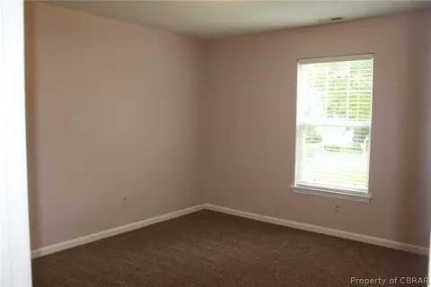 7156 Brendan Ct, Gloucester, VA 23061 photo 9