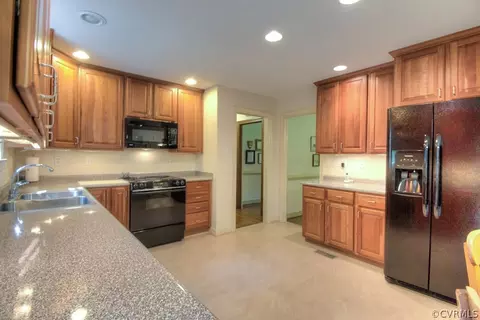 3111 E Brigstock Rd, Midlothian, VA 23113 photo 9