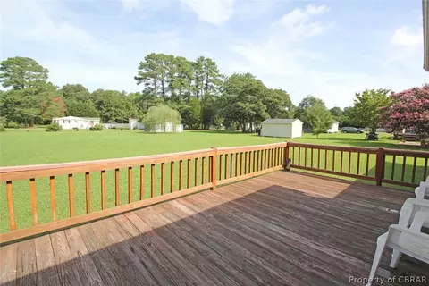 382 Beach Road Rd, White Stone, VA 22578 photo 3