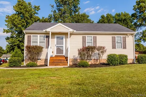 4601 Raspberry Patch Ln, Henrico, VA 23231 photo 2