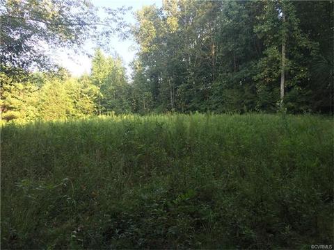 6305 White Oak Rd, Wilsons, VA 23894 photo 1