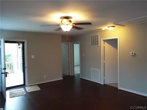 9301 Wareham Pl, North Chesterfield, VA 23237 photo 6