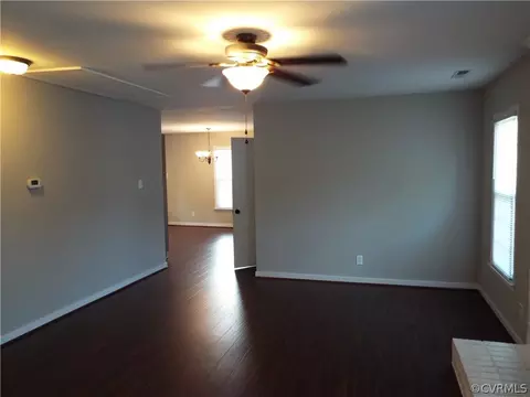 9301 Wareham Pl, North Chesterfield, VA 23237 photo 4