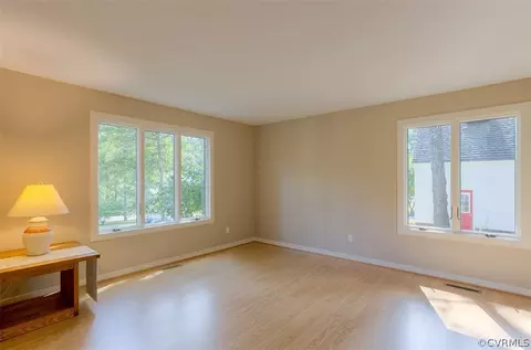 6316 Walnut Bend Dr, Midlothian, VA 23112 photo 3