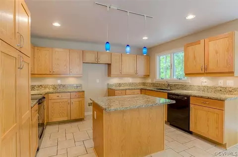 6316 Walnut Bend Dr, Midlothian, VA 23112 photo 15