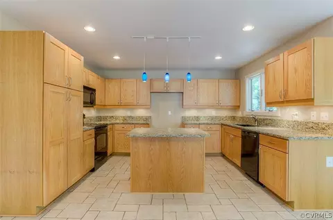 6316 Walnut Bend Dr, Midlothian, VA 23112 photo 16