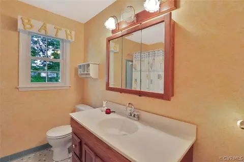 1607 Robindale Rd, North Chesterfield, VA 23235 photo 22