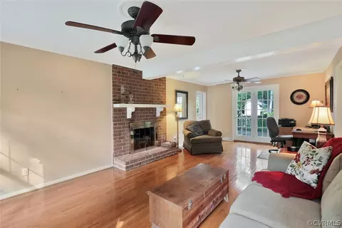 1607 Robindale Rd, North Chesterfield, VA 23235 photo 13