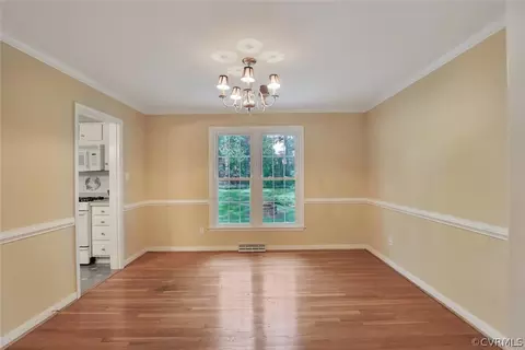 1607 Robindale Rd, North Chesterfield, VA 23235 photo 6