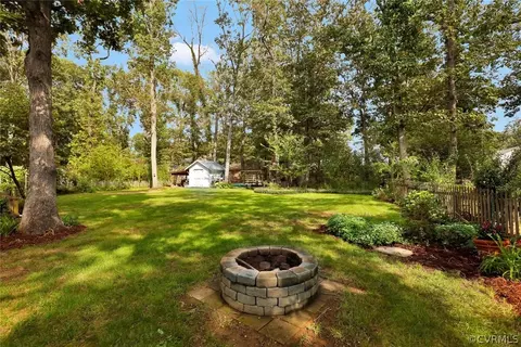1607 Robindale Rd, North Chesterfield, VA 23235 photo 27