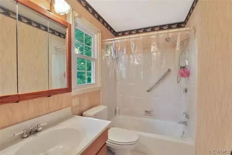 1607 Robindale Rd, North Chesterfield, VA 23235 photo 18