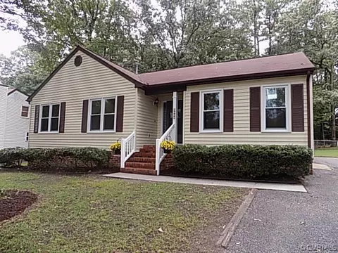 2924 Maplevale Rd, Chester, VA 23831 photo 1