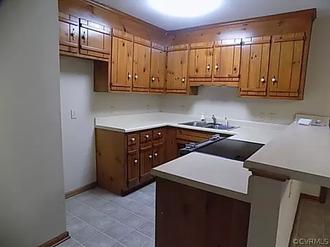 2924 Maplevale Rd, Chester, VA 23831 photo 6
