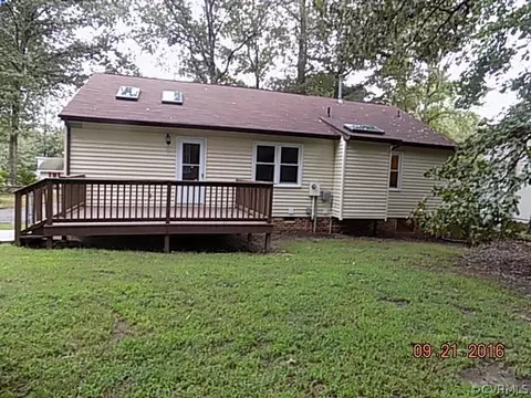 2924 Maplevale Rd, Chester, VA 23831 photo 2