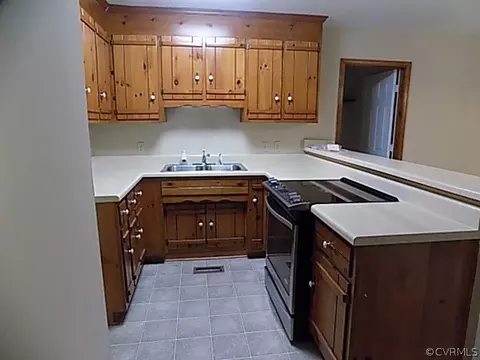 2924 Maplevale Rd, Chester, VA 23831 photo 7