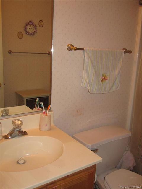 8124 Founders Mill Way Dr, Gloucester, VA 23061 photo 17