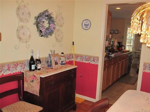 8124 Founders Mill Way Dr, Gloucester, VA 23061 photo 4