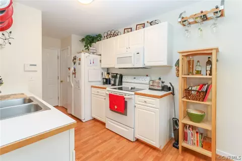 5006 Parrish Branch Rd, Midlothian, VA 23112 photo 9