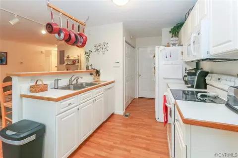 5006 Parrish Branch Rd, Midlothian, VA 23112 photo 10