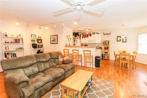 5006 Parrish Branch Rd, Midlothian, VA 23112 photo 7