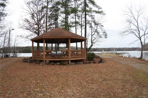 427 Point Dr, Bumpass, VA 23024 photo 41