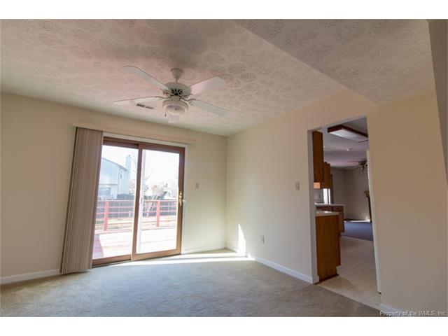 6 Tiffany Ln, Hampton, VA 23664 photo 5