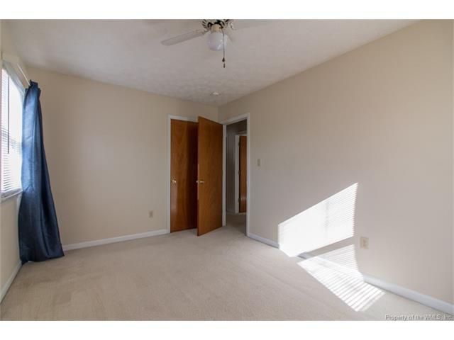 6 Tiffany Ln, Hampton, VA 23664 photo 11