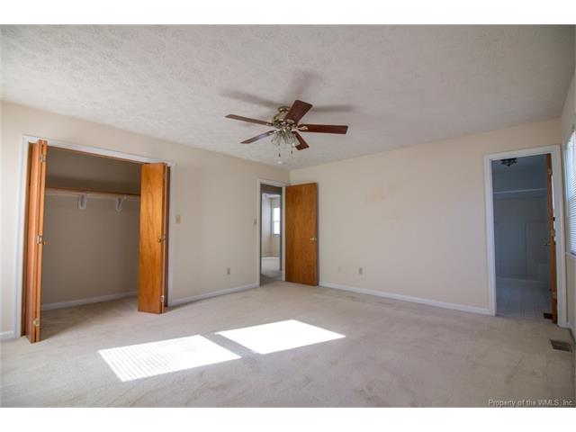 6 Tiffany Ln, Hampton, VA 23664 photo 9