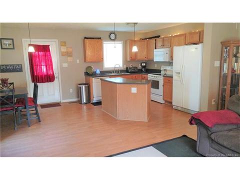 12402 Pine Trl, Gloucester, VA 23061 photo 5