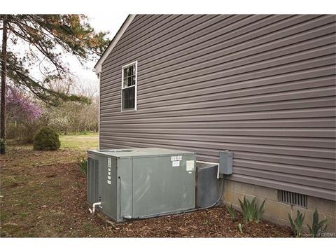 8340 Ark Rd, Gloucester, VA 23061 photo 3
