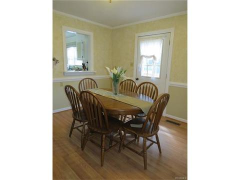 50 Gordon Dr, Weems, VA 22576 photo 9
