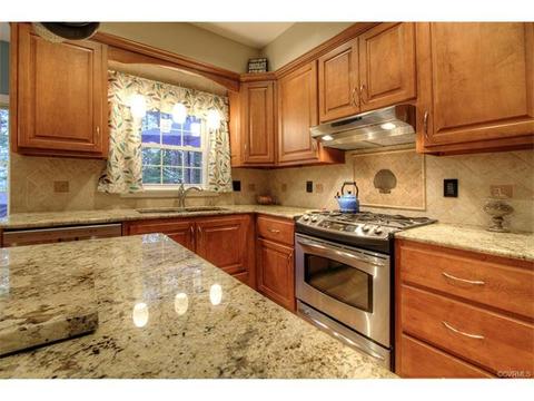 6208 Lansgate Rd, Midlothian, VA 23112 photo 3