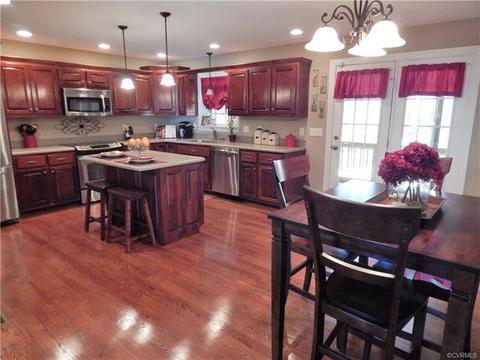 5732 Whisper Dr, Sutherland, VA 23885 photo 2