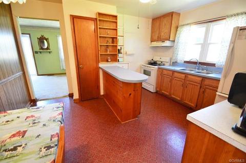 27416 Strawberry Hill Rd, Rhoadesville, VA 22542 photo 2