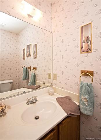 8036 Kitchener Dr, Gloucester, VA 23061 photo 12