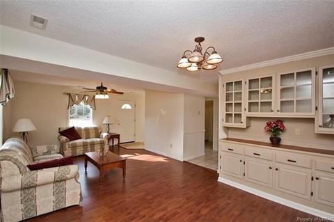 8036 Kitchener Dr, Gloucester, VA 23061 photo 8