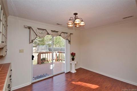 8036 Kitchener Dr, Gloucester, VA 23061 photo 7