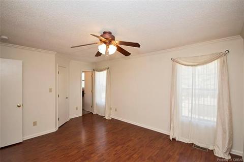 8036 Kitchener Dr, Gloucester, VA 23061 photo 13