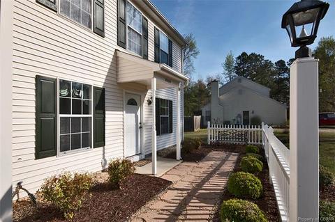 8036 Kitchener Dr, Gloucester, VA 23061 photo 2