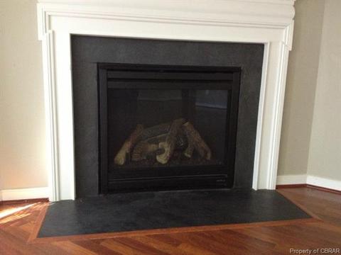 7355 Jeanne Dr, Gloucester, VA 23061 photo 6