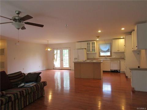 1915 Diggstown Rd, Bumpass, VA 23024 photo 3
