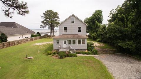 8774 Blue Gate Ln, Hayes, VA 23072 photo 4
