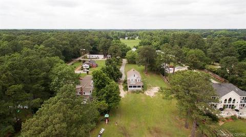 8774 Blue Gate Ln, Hayes, VA 23072 photo 5