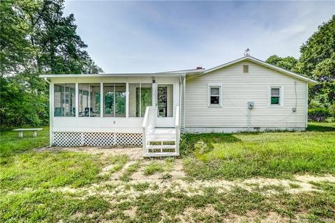 135 Buzzards Neck Rd, Lancaster, VA 22503 photo 2