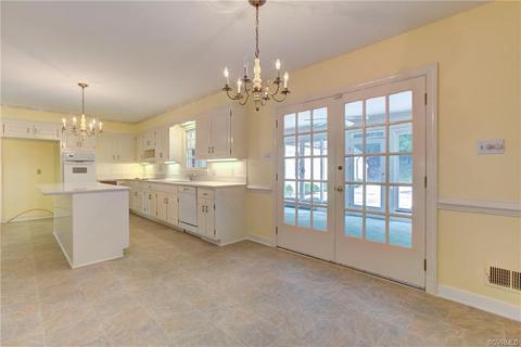 10701 Cherokee Rd, Midlothian, VA 23113 photo 18